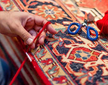 خدمات تخصصی و حرفه ای رفوی فرش در قالیشویی نطنز 
